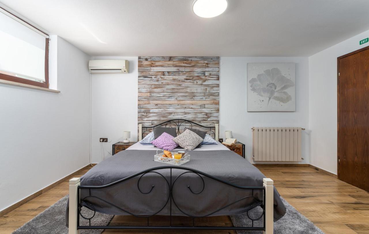 Apartments Ariana Умаг Экстерьер фото